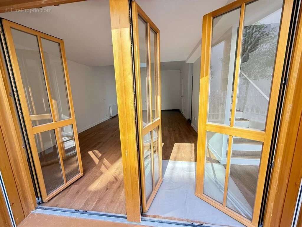 Appartement à PARIS-12E