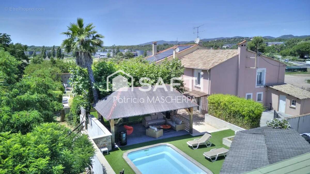 Photo 1 - Maison à FREJUS