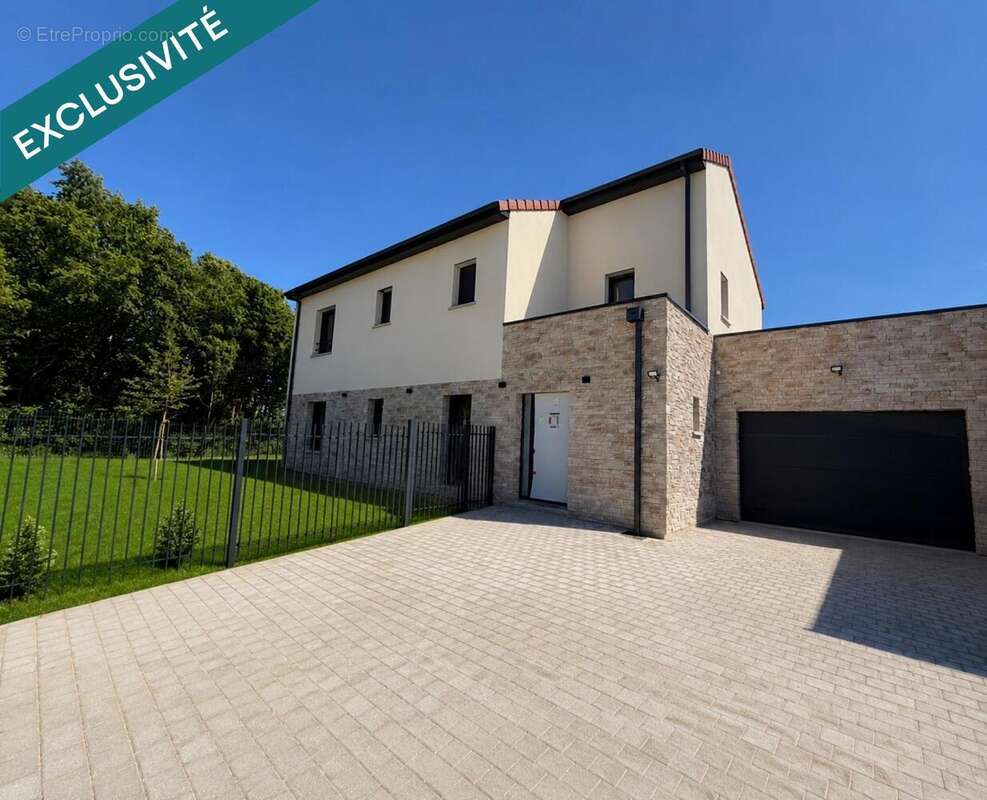 Maison 205 m² à Gueux  - photo 2