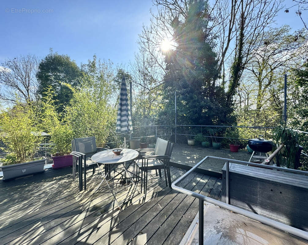 Maison à ONET-LE-CHATEAU