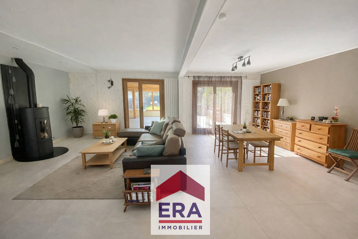 Maison à SARTROUVILLE