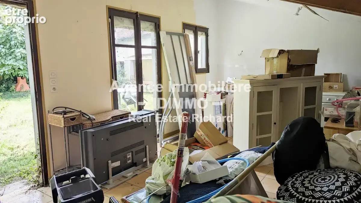 A vendre Ensemble immobilier avec deux maisons indépendantes sur 964 m2 - photo 22