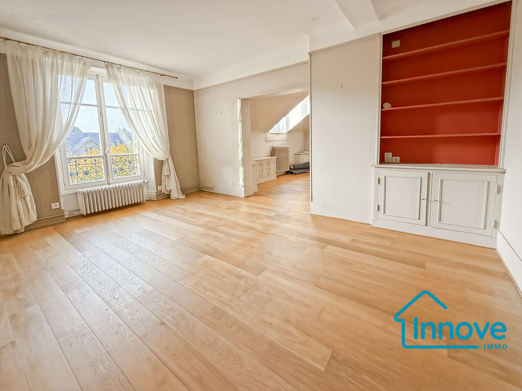Appartement à VERSAILLES