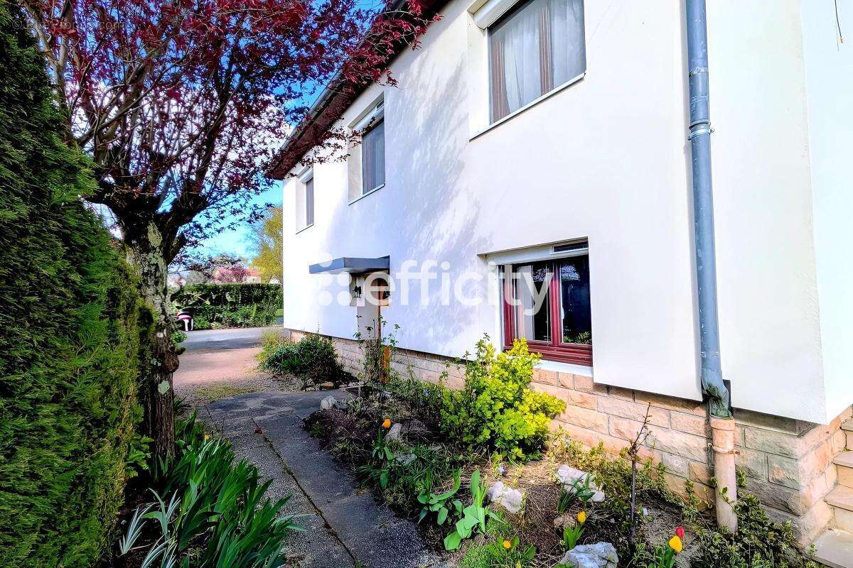 Maison à CRECHES-SUR-SAONE