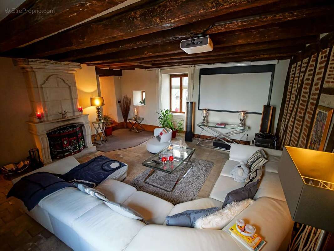 Appartement à SAINT-CYR-SUR-LOIRE