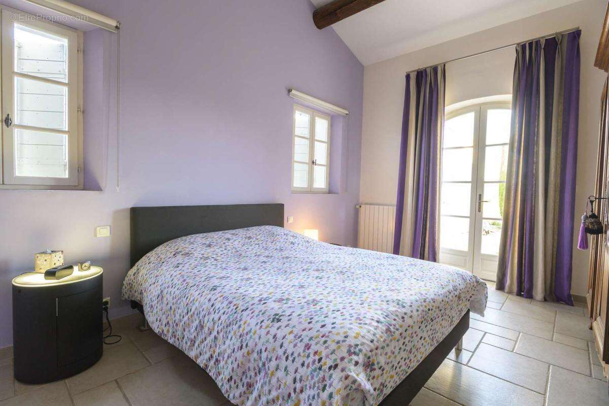 Maison à VAISON-LA-ROMAINE