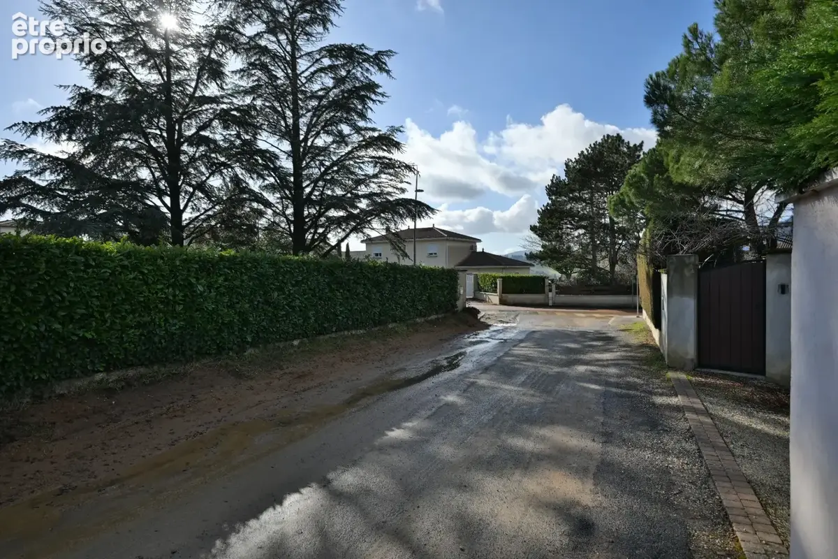 Jolie terrain avec vue pour accueillir tous vos projets de vie ! - photo 8