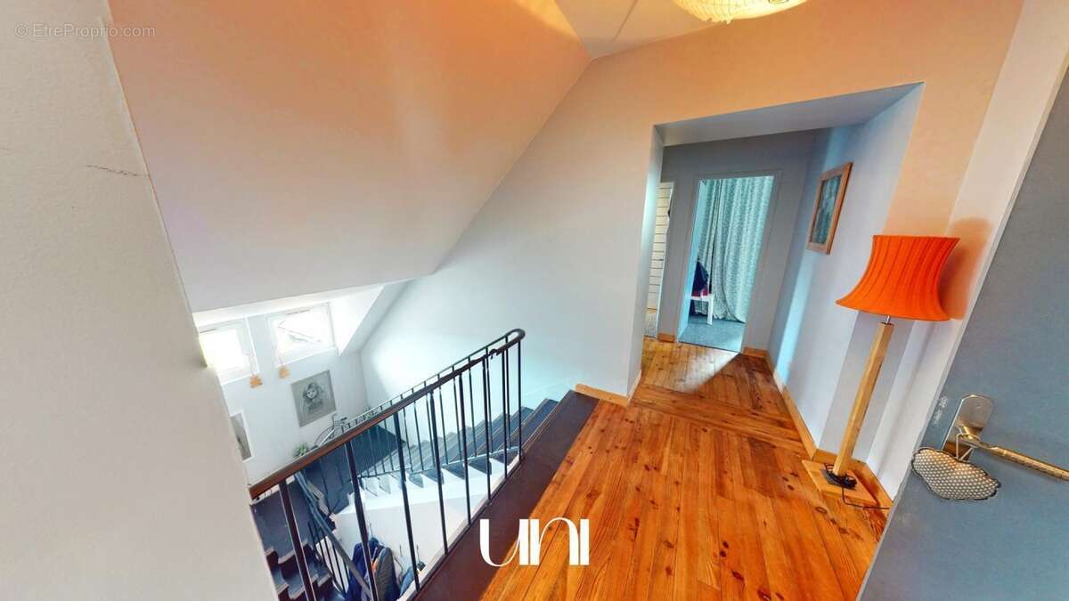 Maison à PORT-EN-BESSIN-HUPPAIN