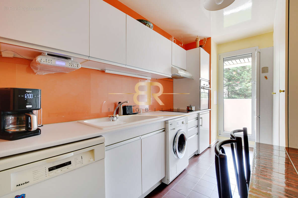 Appartement à PARIS-12E