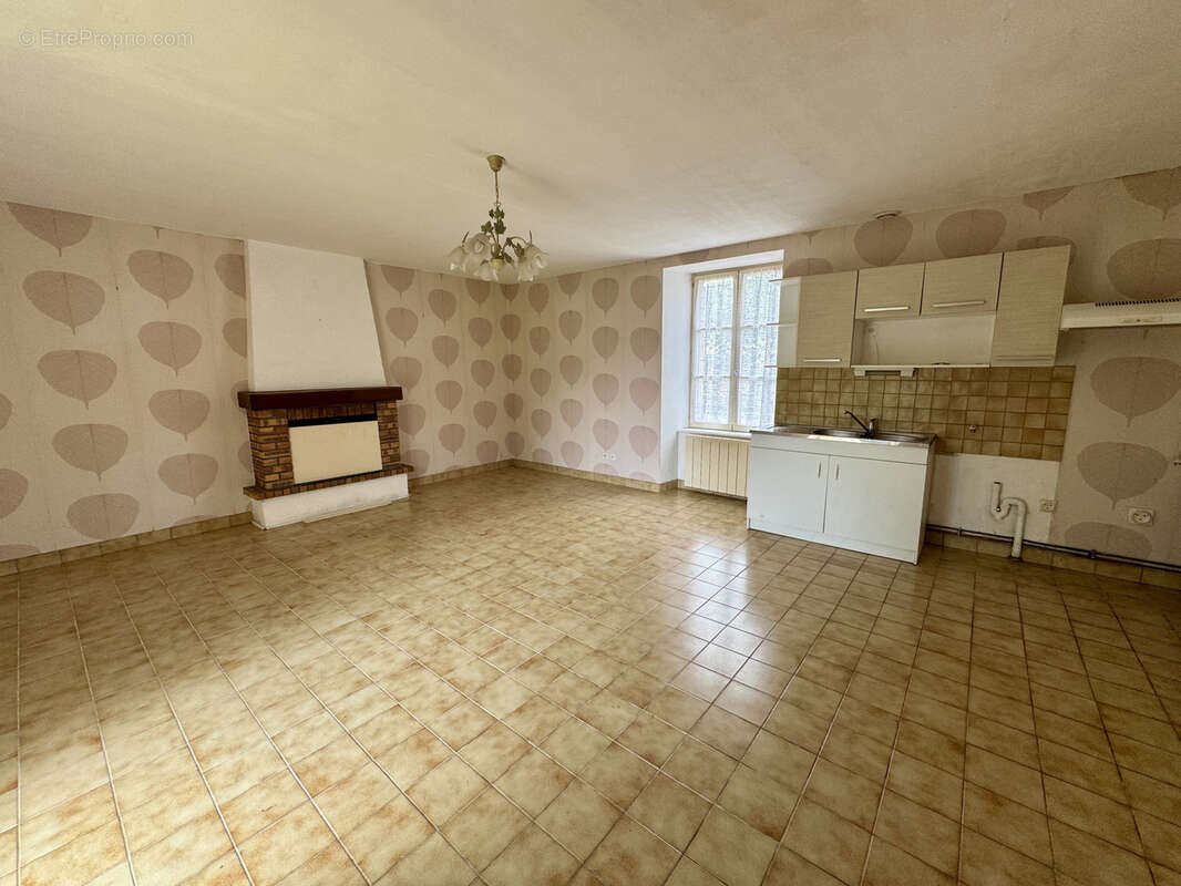 Maison à JANZE