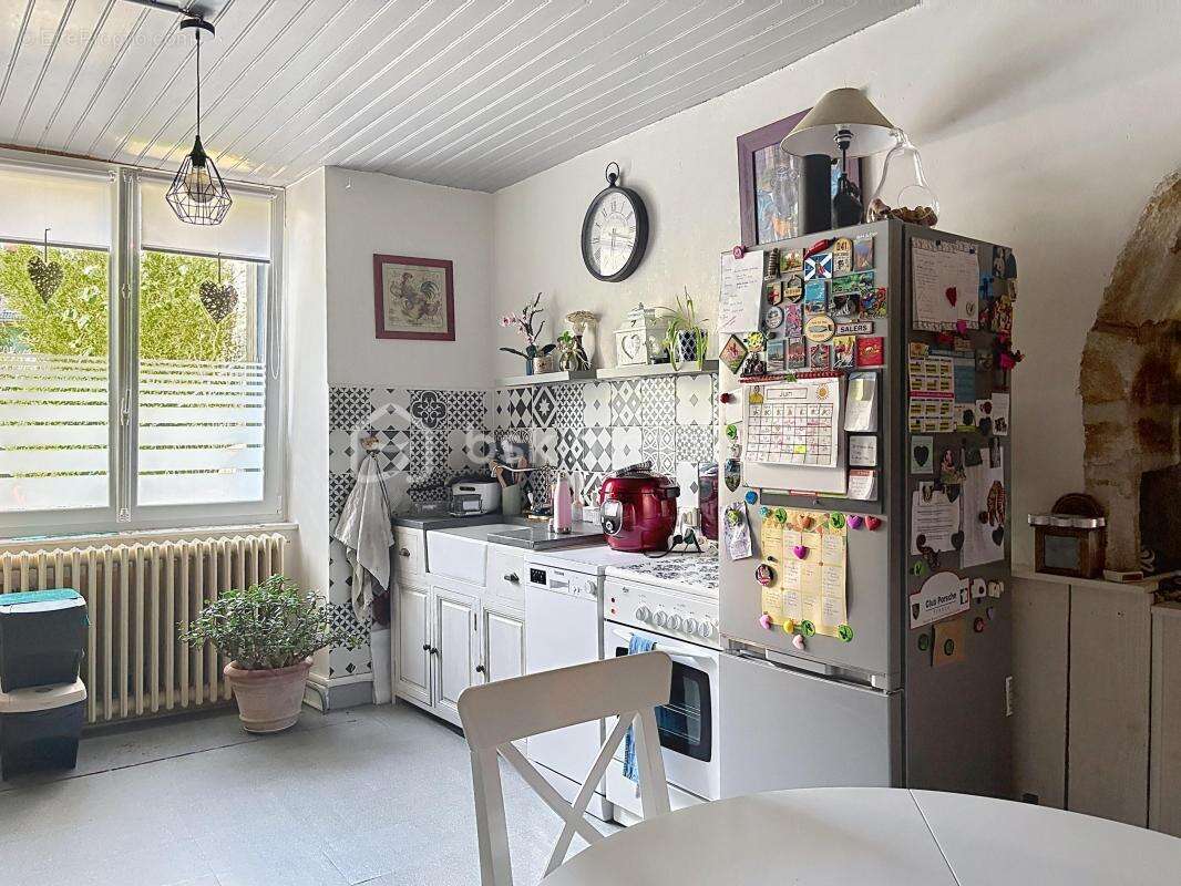 Maison en pierre avec grange et fort potentiel - photo 2