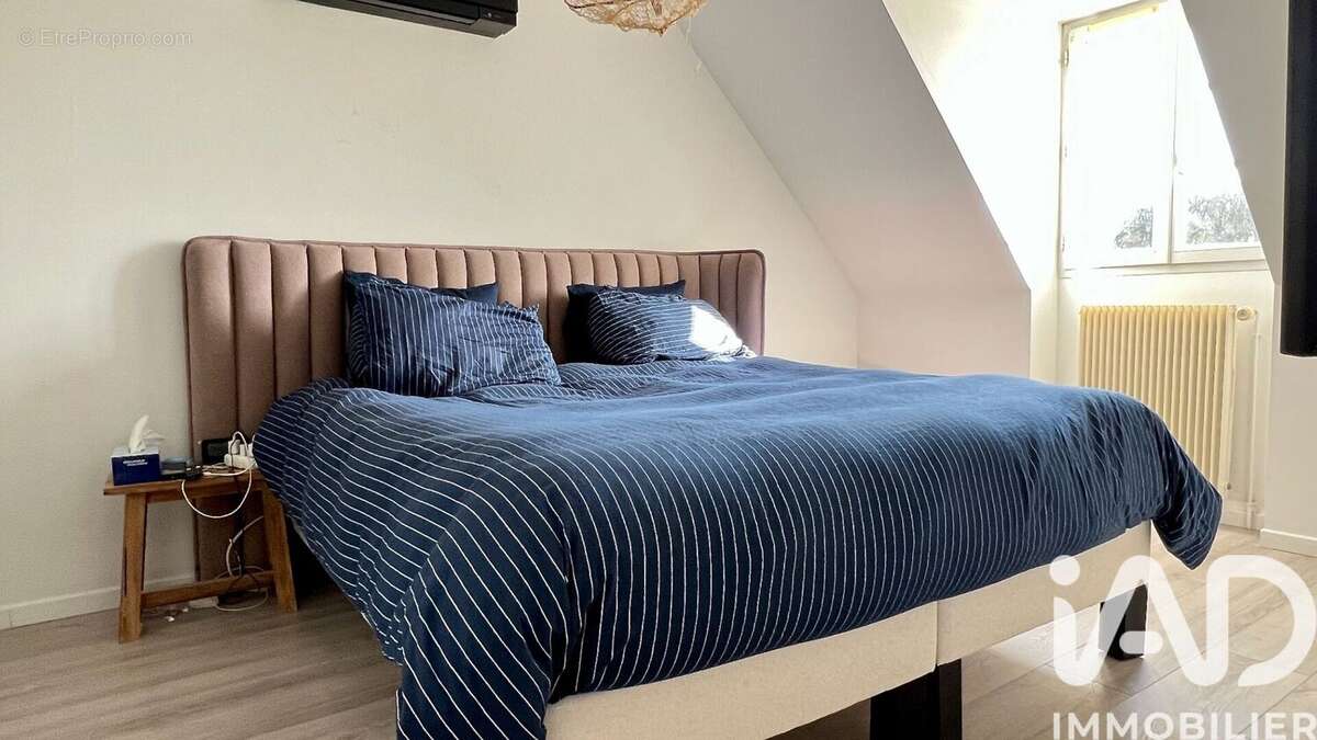 Photo 9 - Maison à SAINT-OUEN-LES-VIGNES