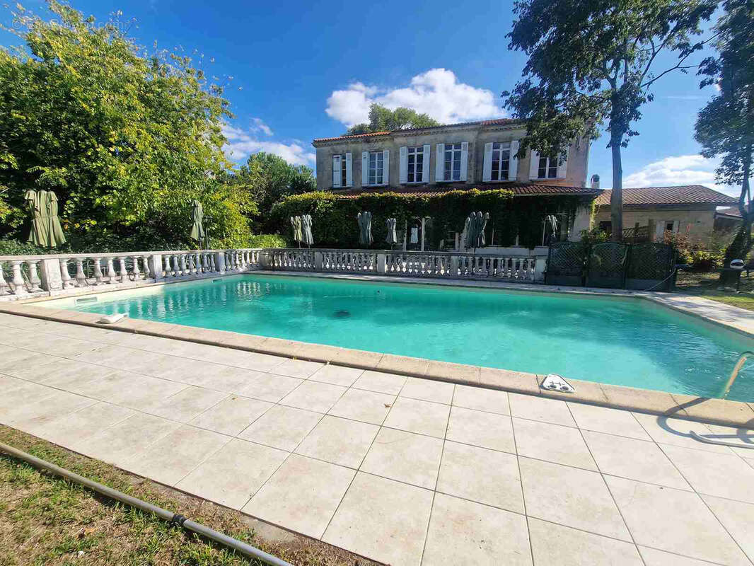 Maison à VILLENAVE-D&#039;ORNON