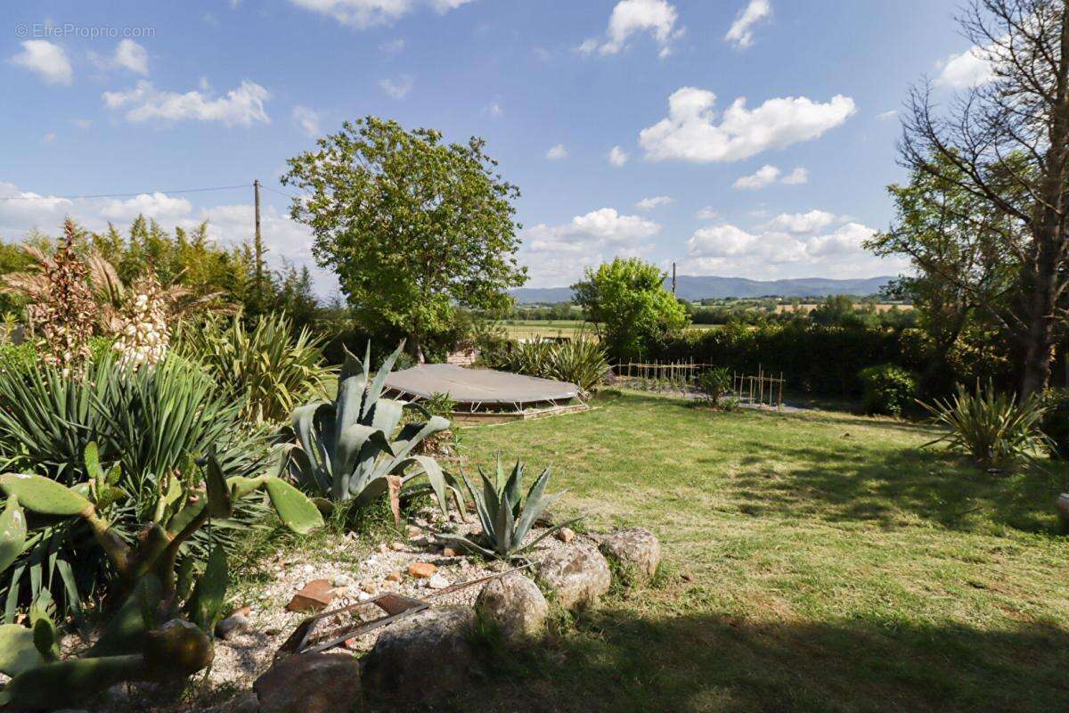 Maison à VIVIERS-LES-MONTAGNES