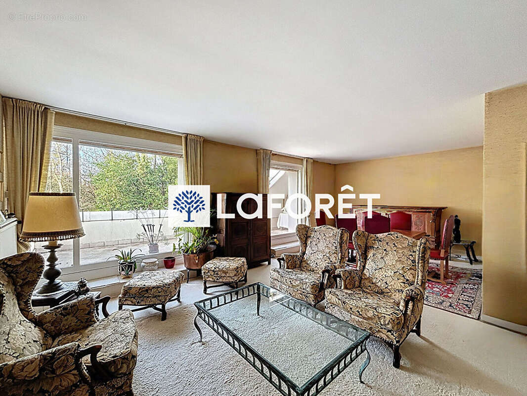 Appartement à Saint-Nom-la-Bretèche (T4) - photo 3
