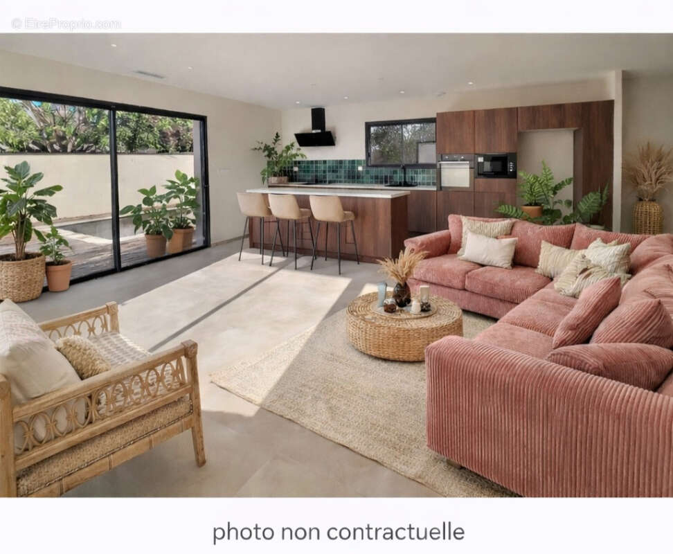 Maison à GALLARGUES-LE-MONTUEUX