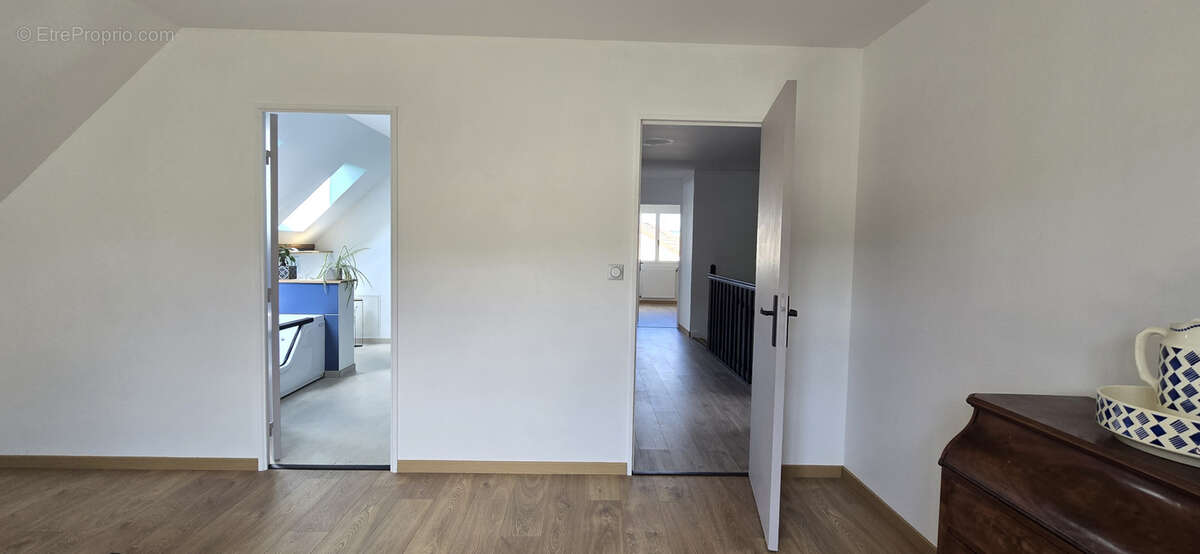 Maison à PERIGNAT-LES-SARLIEVE