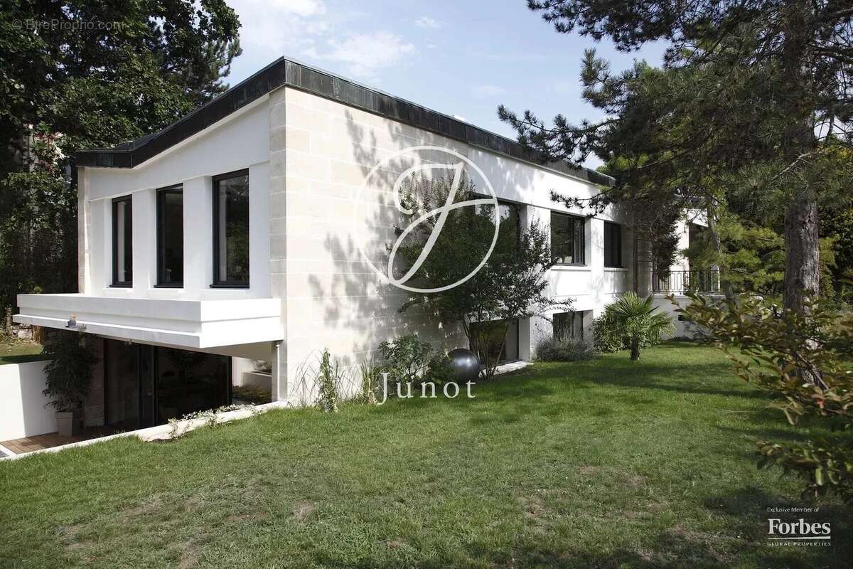 Maison à LE VESINET