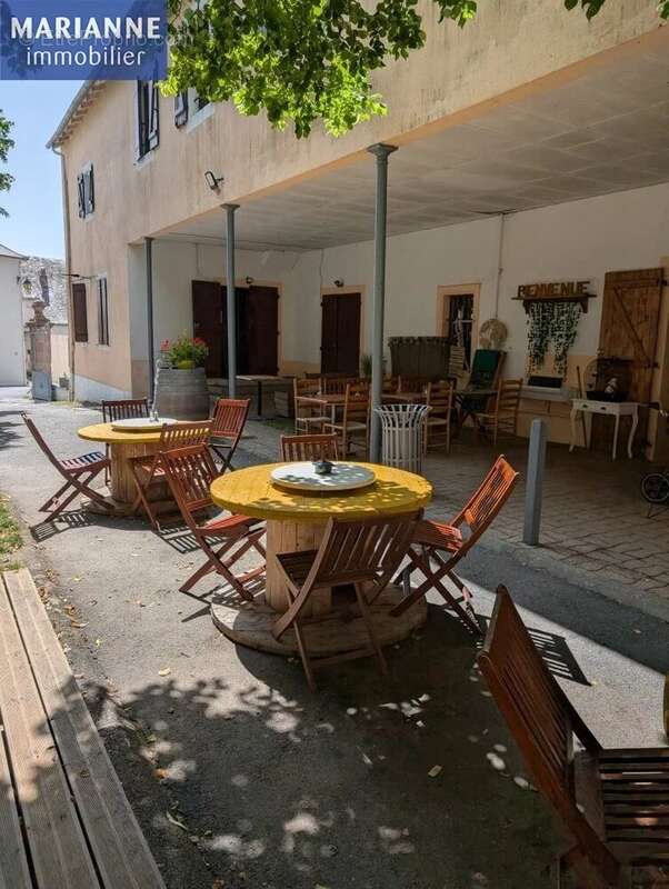 Commerce à VILLEFRANCHE-DE-PANAT