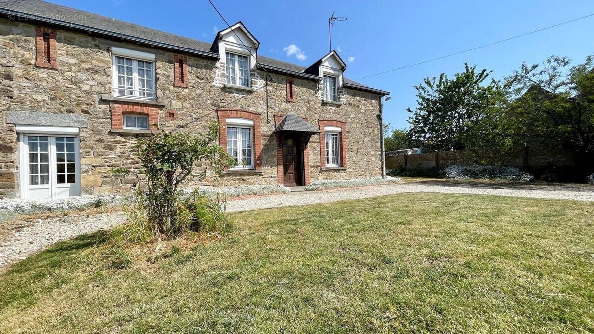 Photo 1 - Maison à ARON
