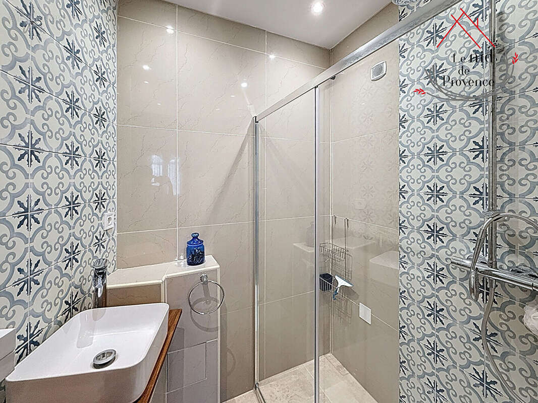 Maison à PERNES-LES-FONTAINES