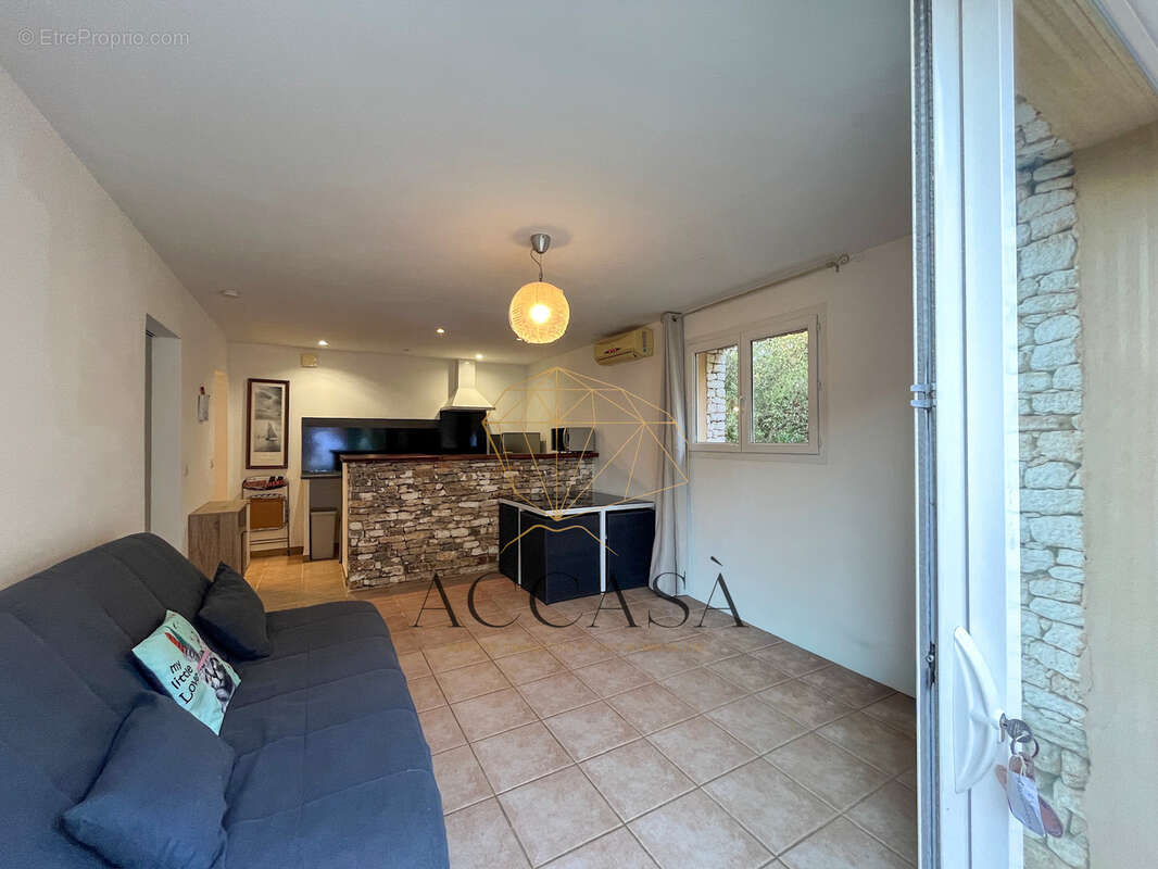 Propriété avec dépendance sur grand terrain constructible à 5 min de la plage de Bonifacio - photo 37