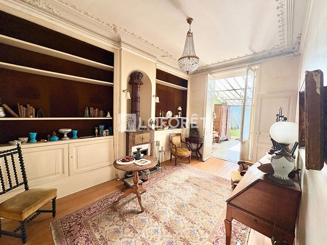 Maison à FONTAINEBLEAU