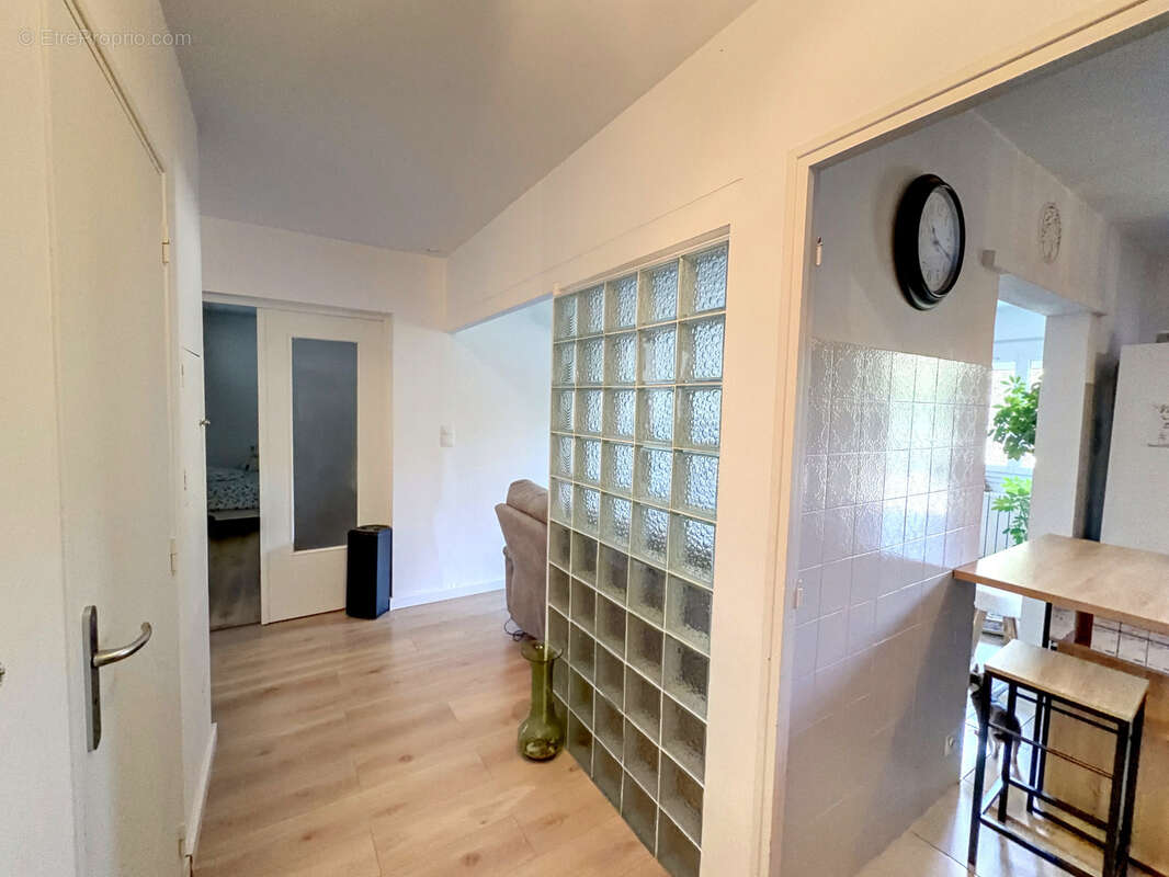Appartement à SIX-FOURS-LES-PLAGES