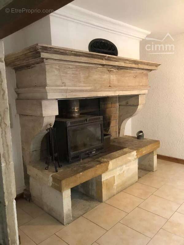 A VENDRE Maison de ville à rénover - photo 9