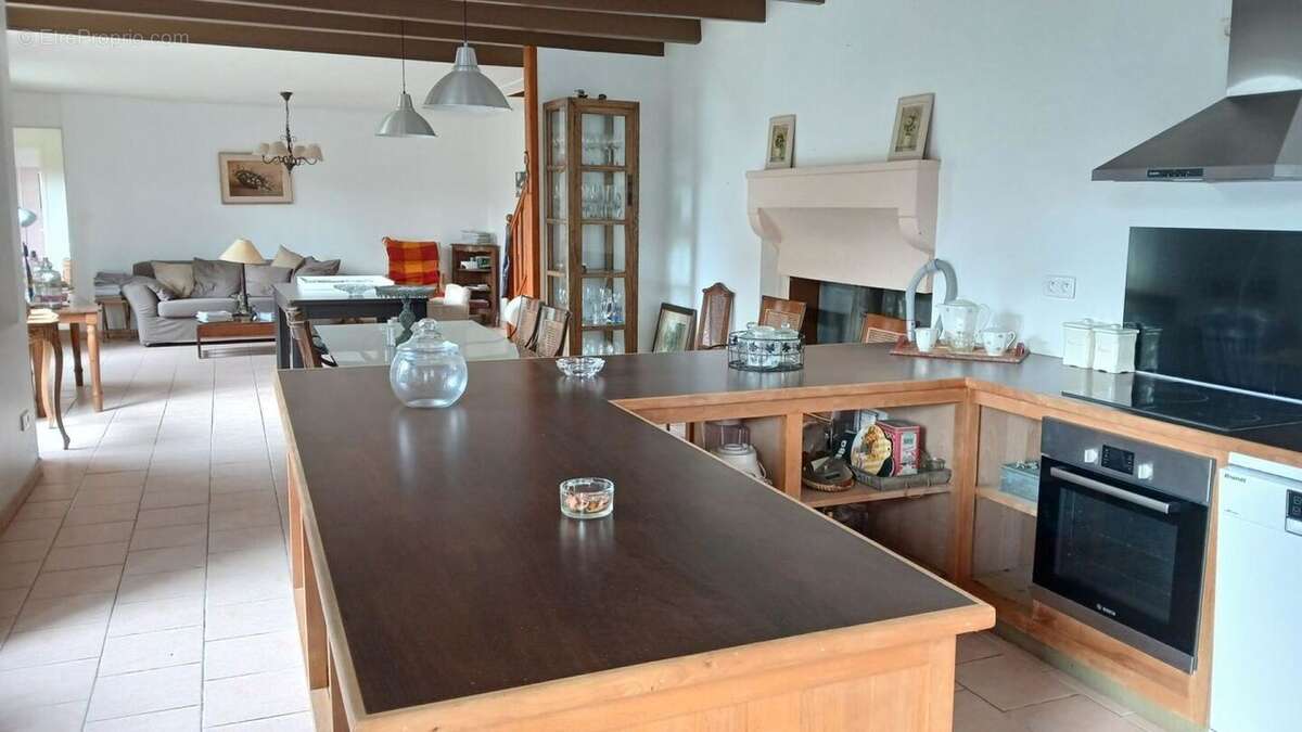 Maison à CHAMPAGNE-MOUTON