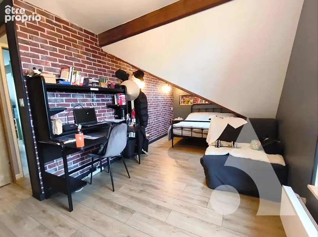 CREPY gare et école à pieds - 4 chambres - jardin 1 700 m² et dépendances - photo 11