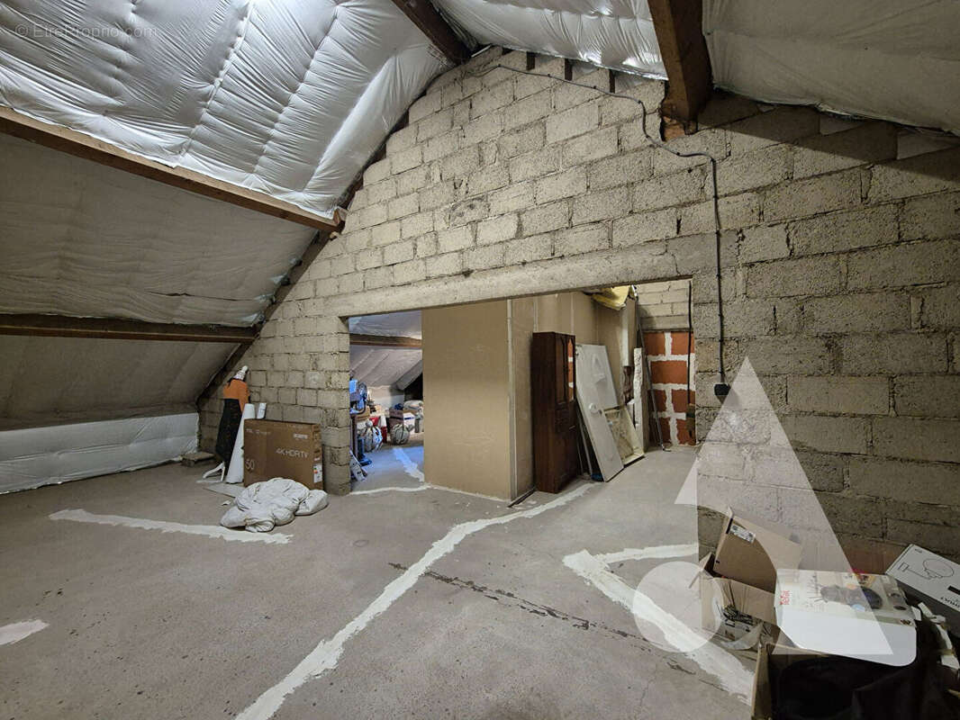 Maison à LE DESCHAUX