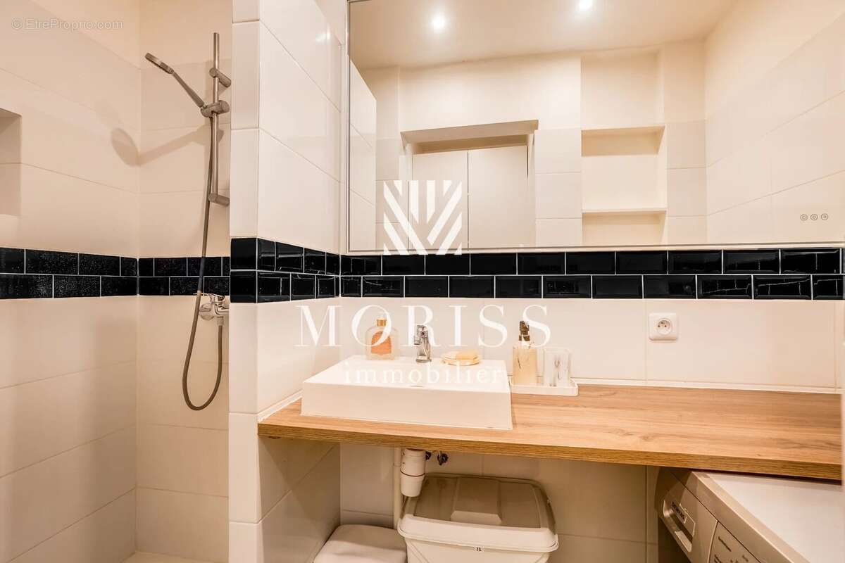 Appartement à PARIS-17E