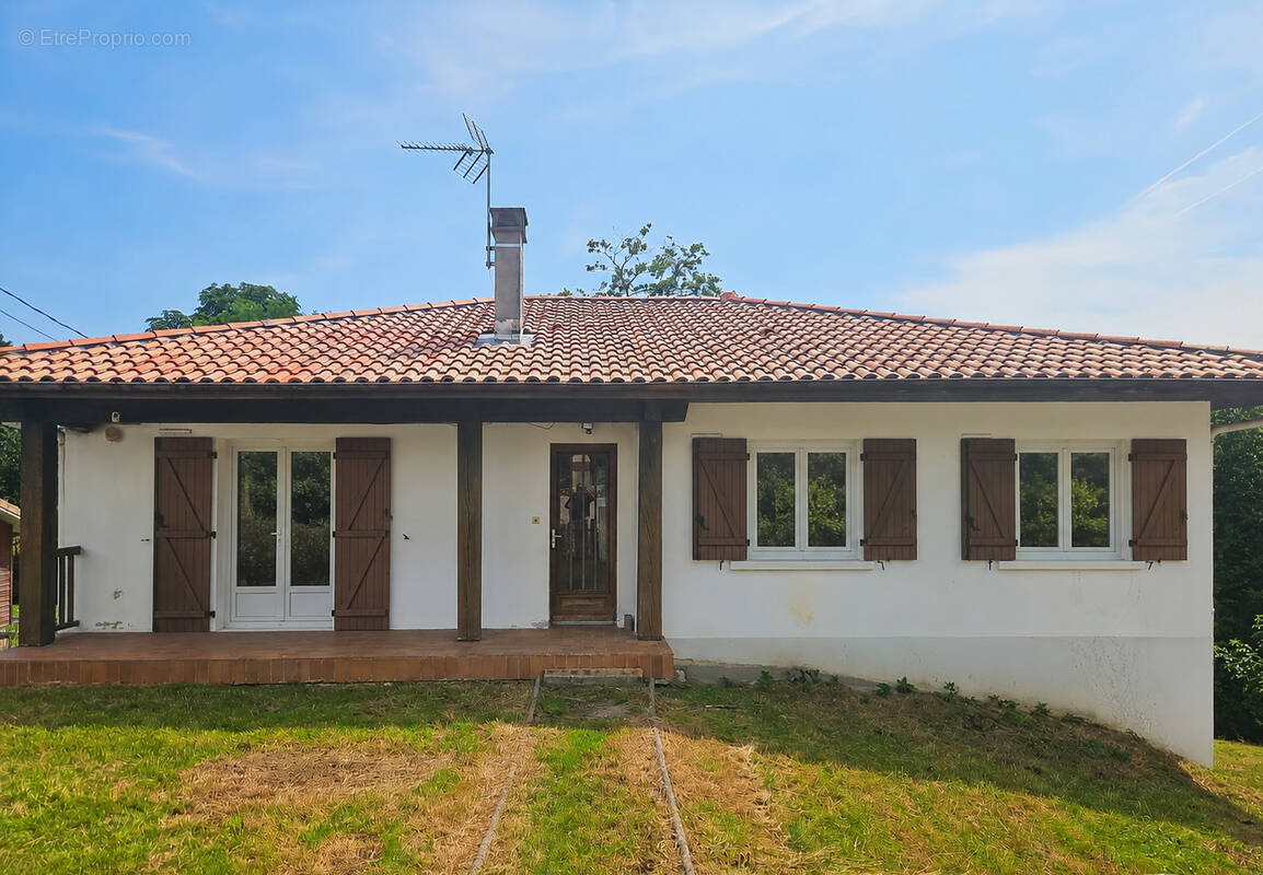 Maison à CAUNA