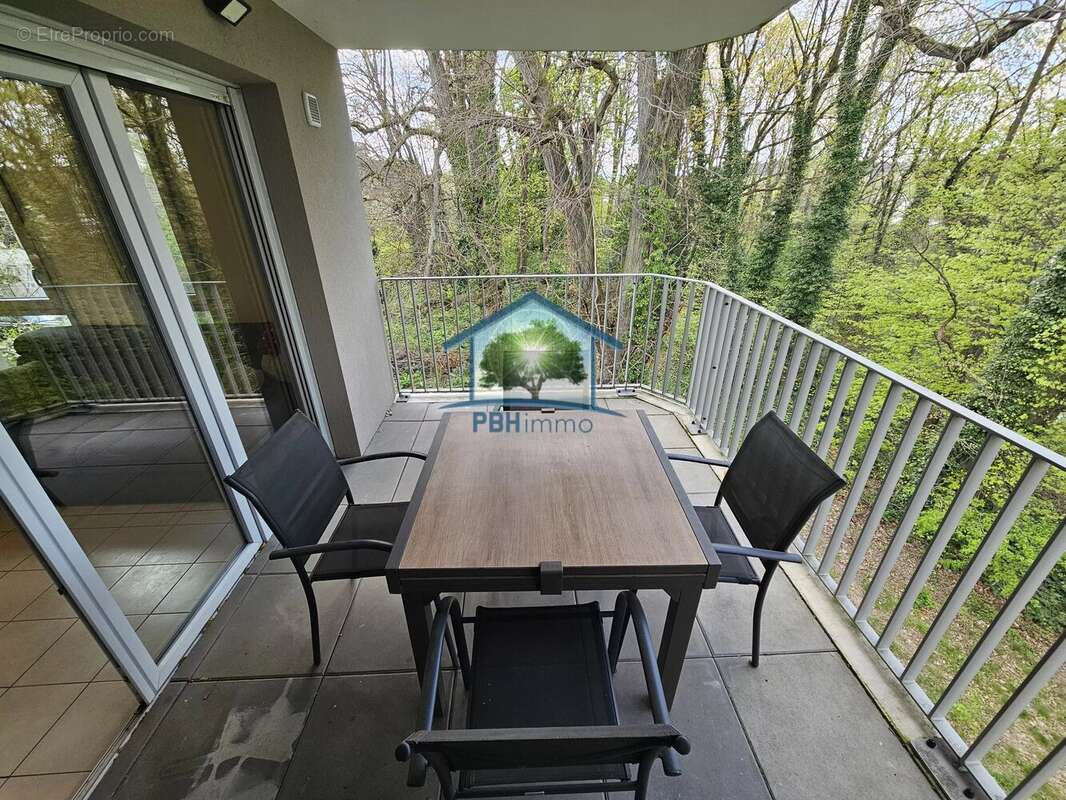 Appartement à SEREZIN-DU-RHONE