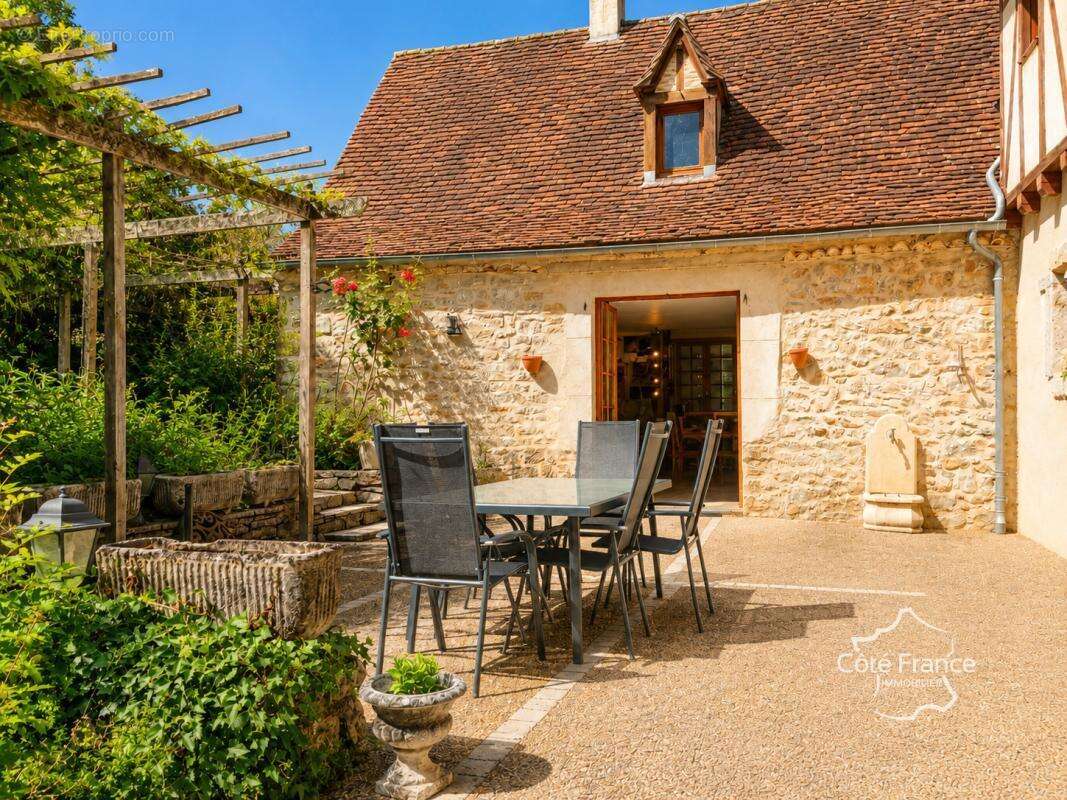 Propriété de charme 340m2 avec piscine, jacuzzi, ruisseau, 2 - photo 17