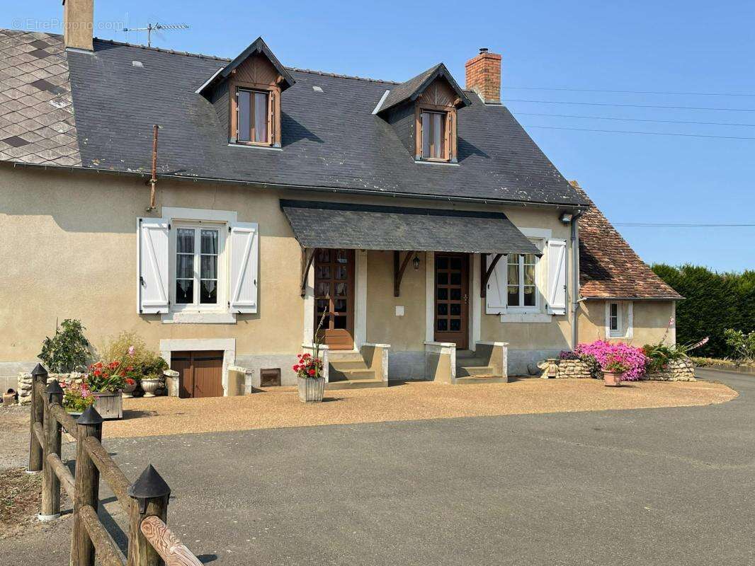 Maison à VALLON-SUR-GEE