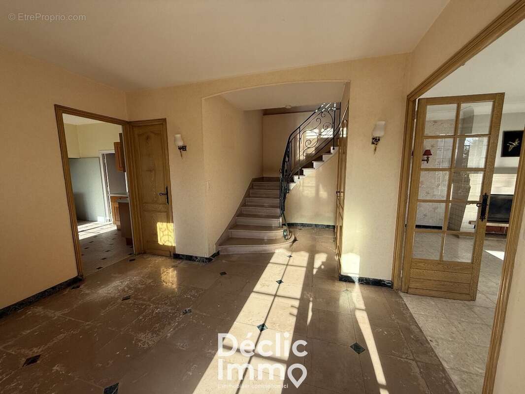 Maison à FARGUES-SAINT-HILAIRE