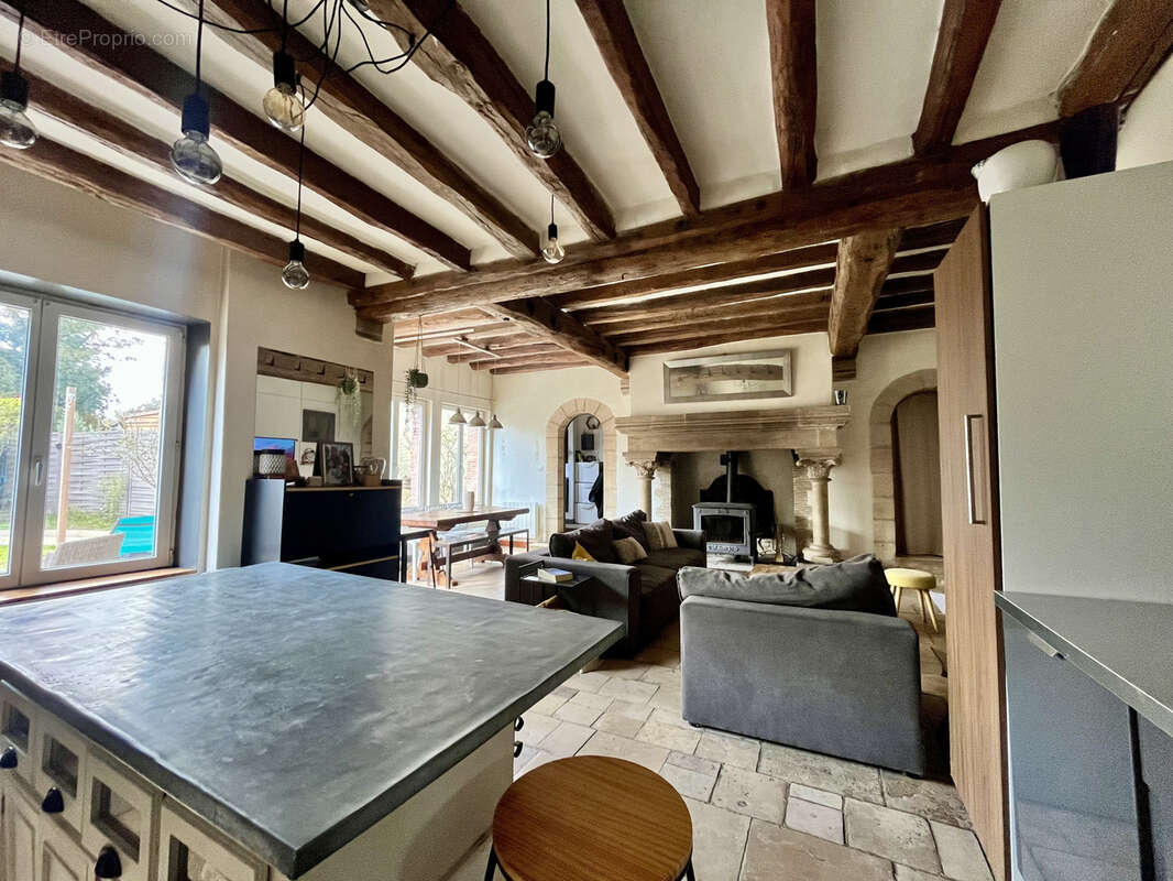 Maison à BAZAINVILLE