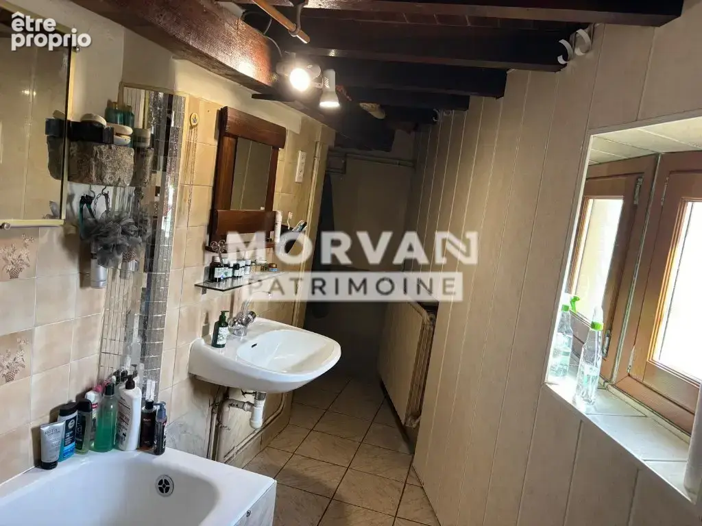 Maison avec dépendances et terrain - photo 8
