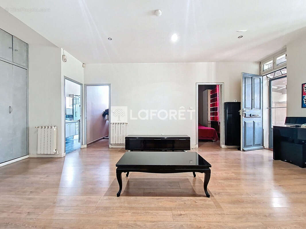Appartement à MARSEILLE-9E