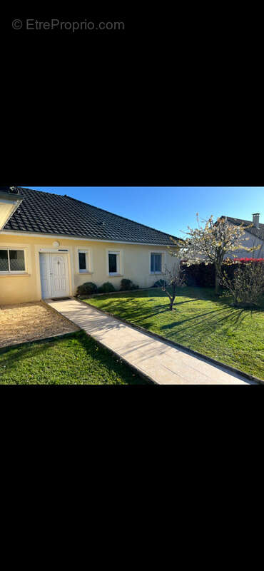 Maison à LA CHAPELLE-AUX-BROCS