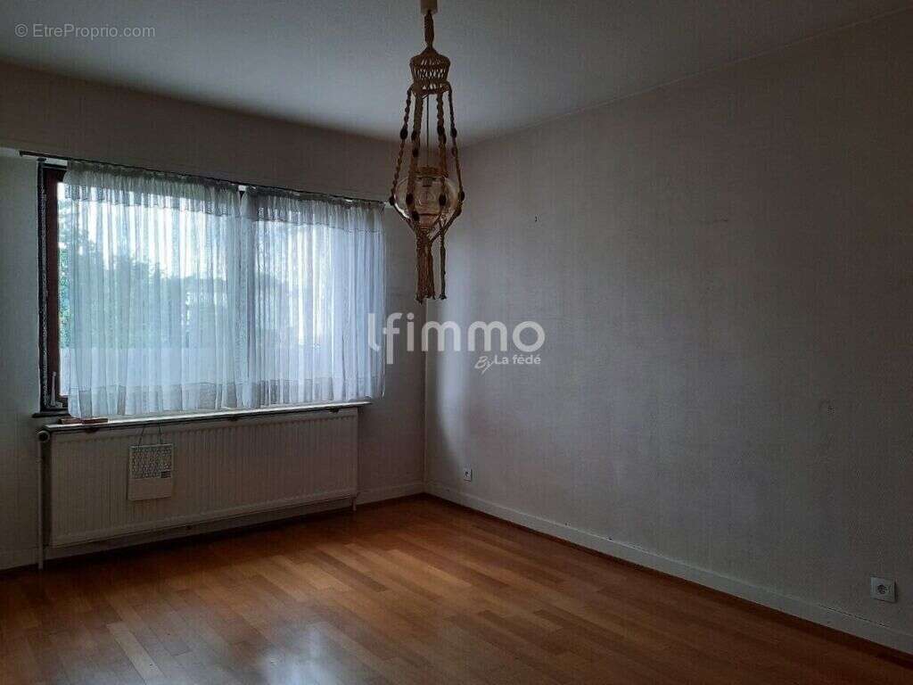 Maison de plain-pied avec terrain constructible sur 8,64 ares - photo 6