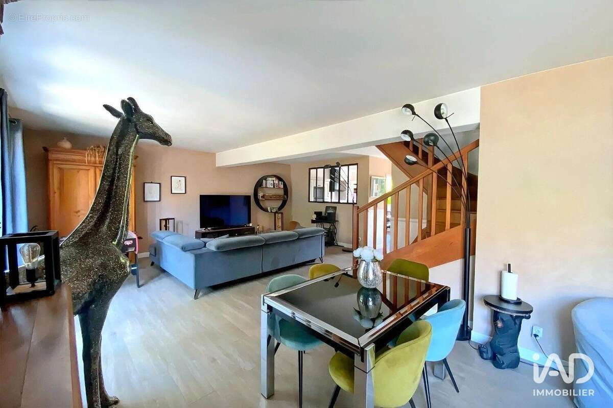 Maison 145 m² à Gournay-Sur-Marne  - photo 5