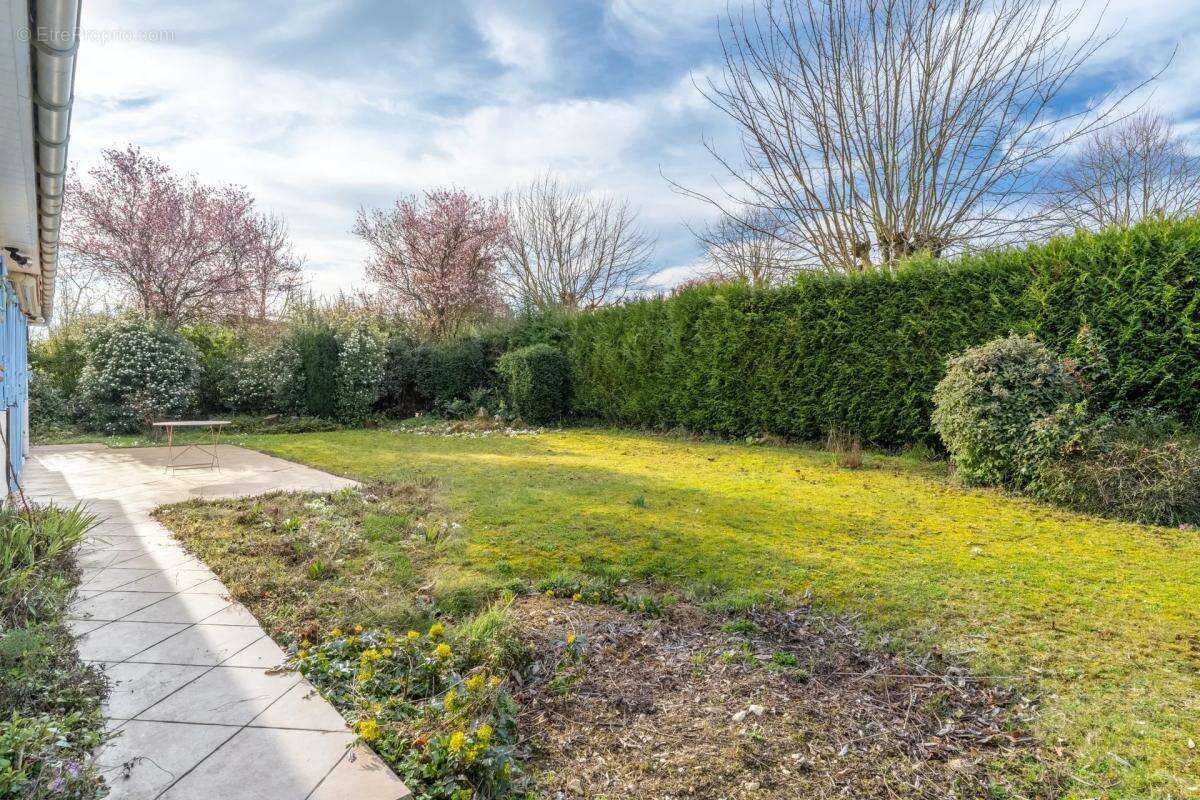 Maison à MAREIL-SUR-MAULDRE