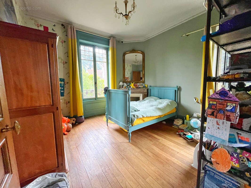 Maison à VILLEFRANCHE-SUR-SAONE