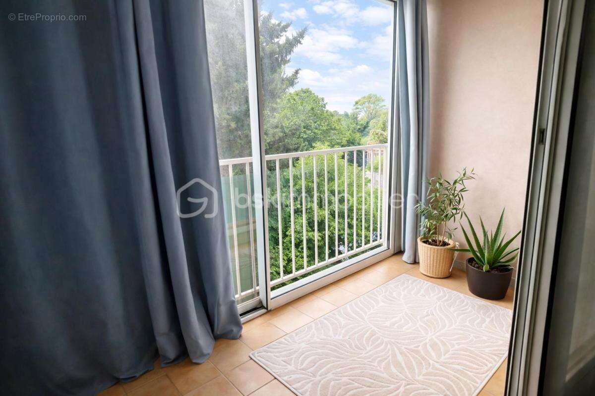 Appartement à BOURG-SAINT-ANDEOL