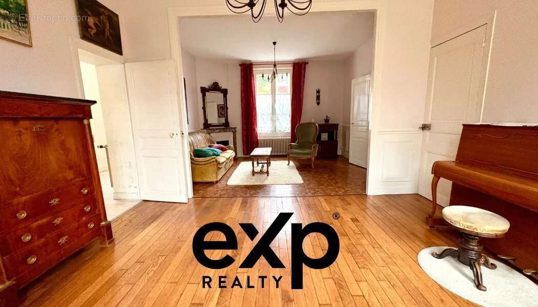 Maison à TOURNAN-EN-BRIE