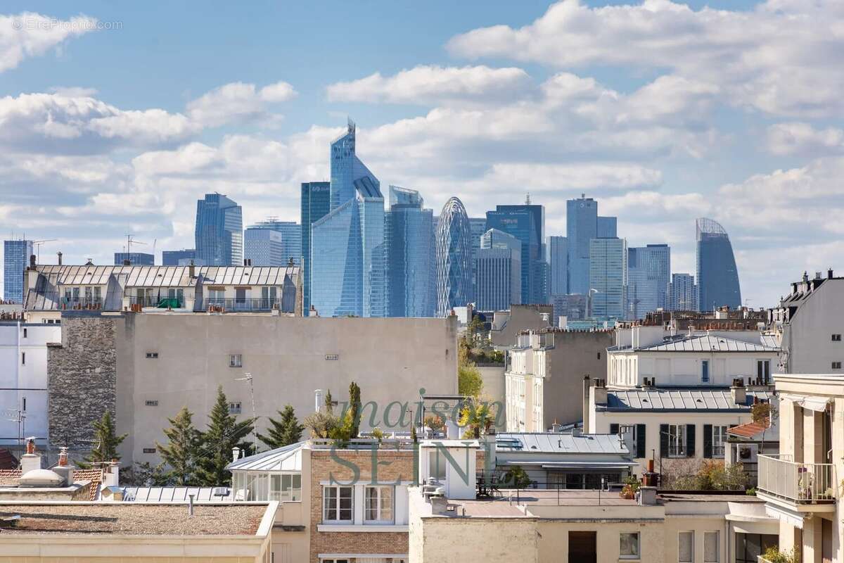 Appartement à NEUILLY-SUR-SEINE