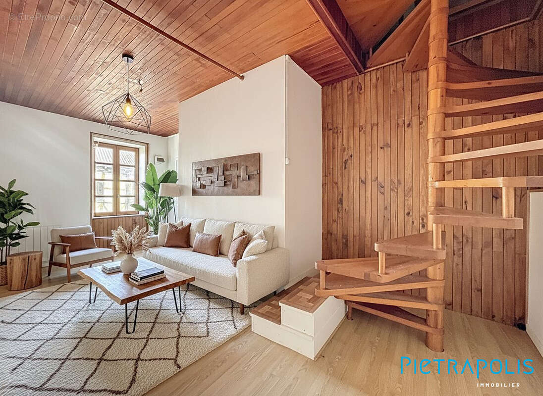 Maison à CHATILLON-SUR-CHALARONNE